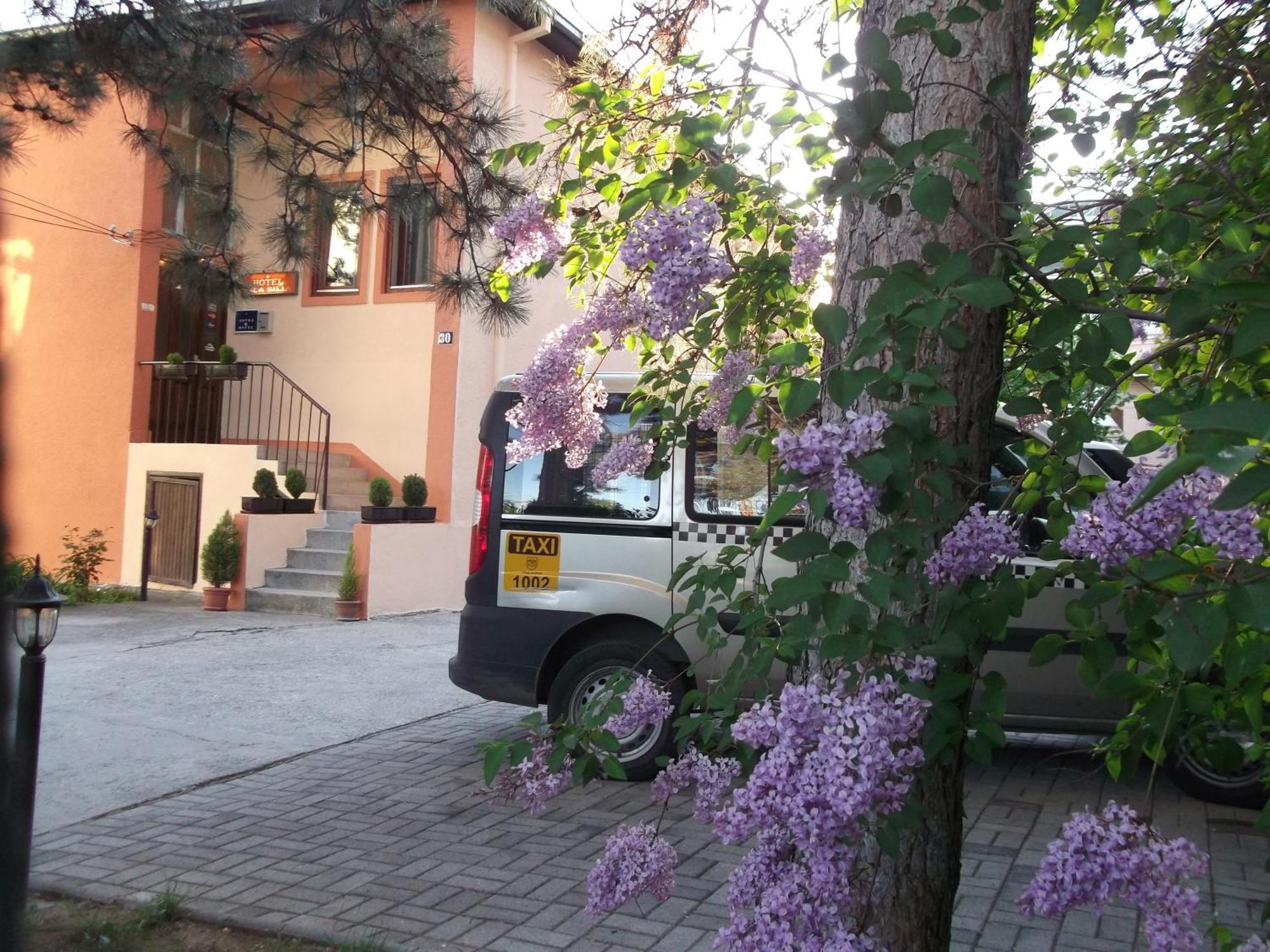 Vila Silia Szkopje Kültér fotó